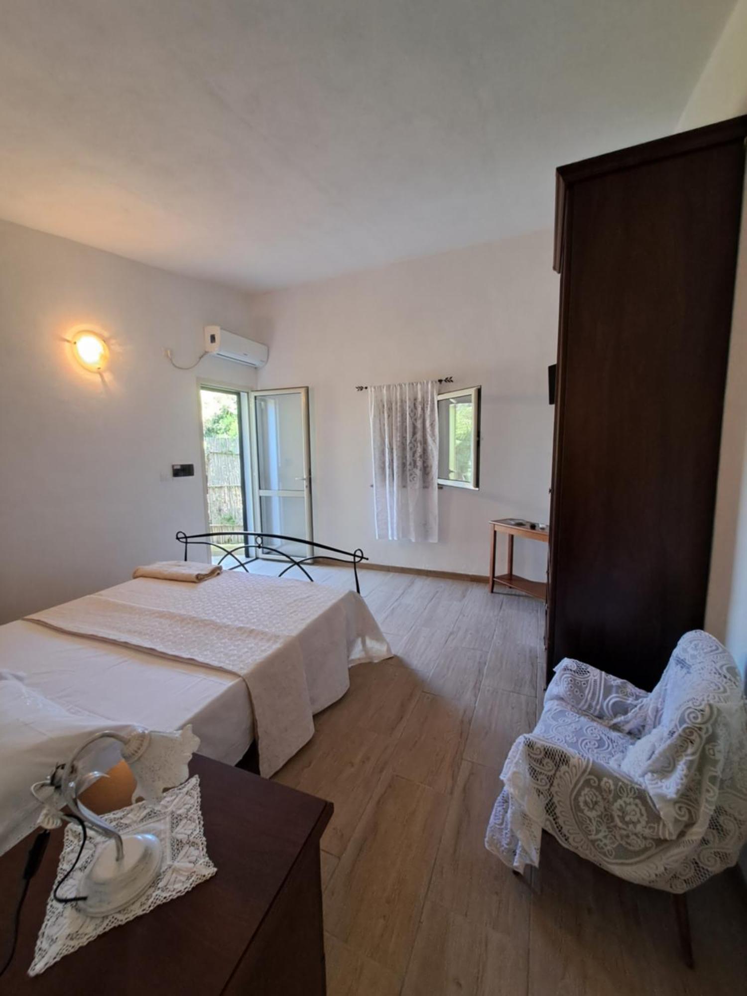 B&B Li Salcuneddi Aglientu Rom bilde